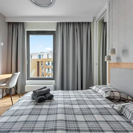 Premium Family & Business Old Town Riverside With Parking Gdansk